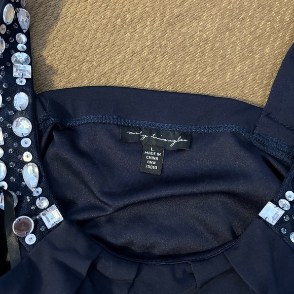 Elegant Black Dress with Embellished Straps, size L - Picture 5 of 5